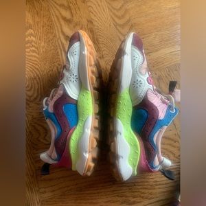 Super fun Flower Mountain sneakers!